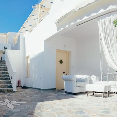 The White Suites Adámas Eksteriør bilde