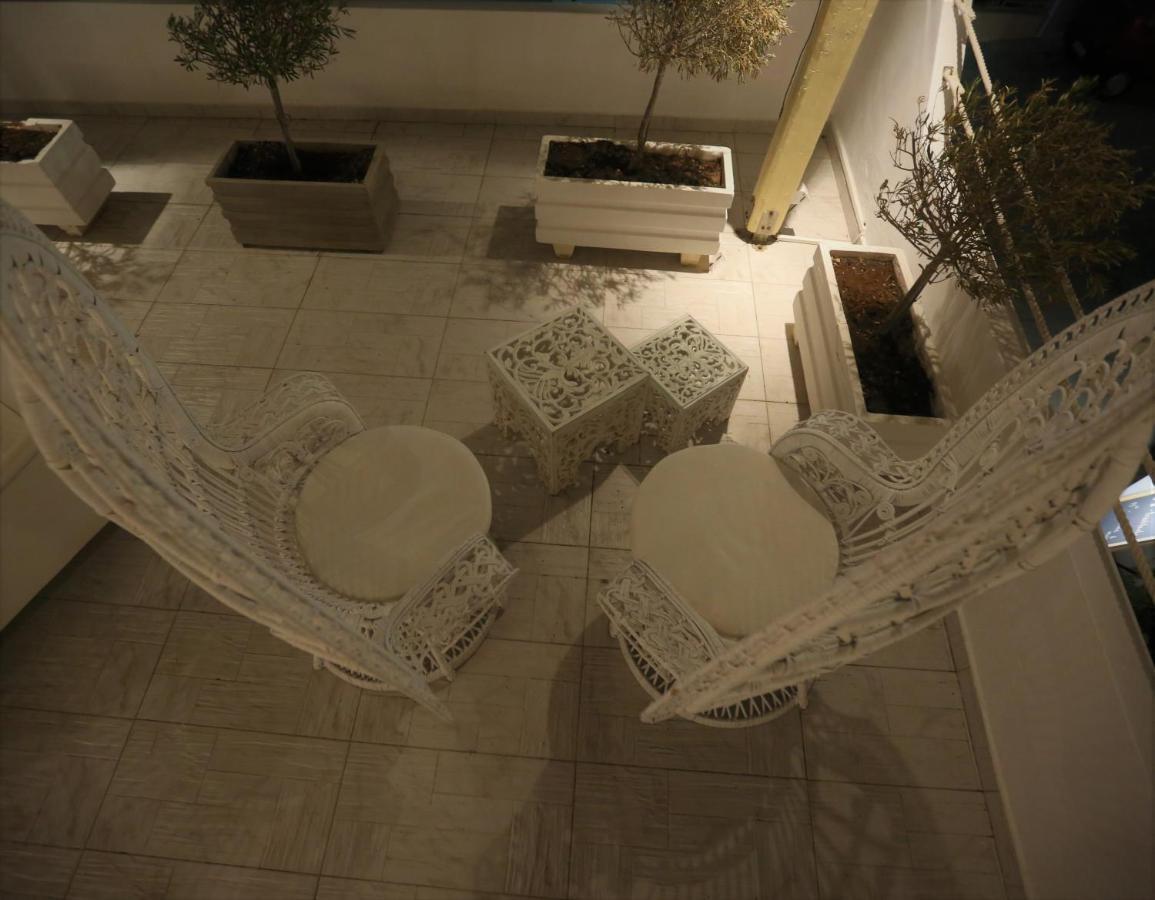 The White Suites Adámas Eksteriør bilde